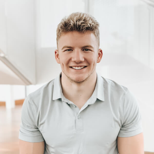 Porträt einer Lehrkraft für Prototyping und Usability-Tests im UX/UI Design